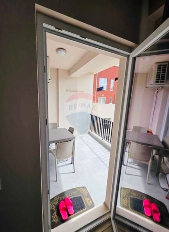 Apartament 1+1+post parkimi Laprake