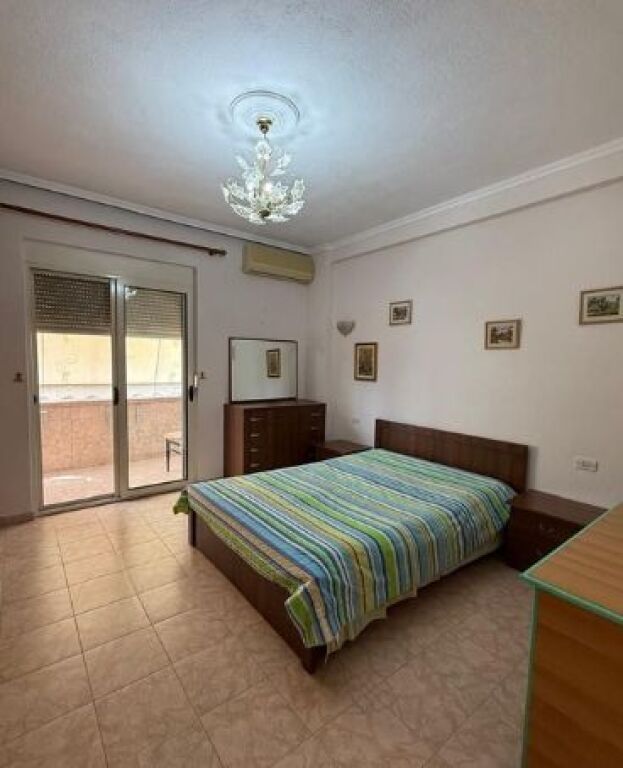 APARTAMENT PER QIRA 2+1+2 + 2 BALLKONE