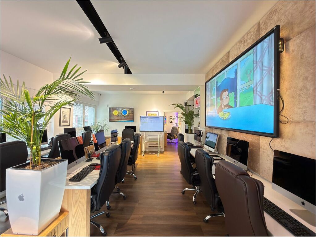 Prime Office Space | 200 m² for Sale Mangalem21! Price 500,000 €