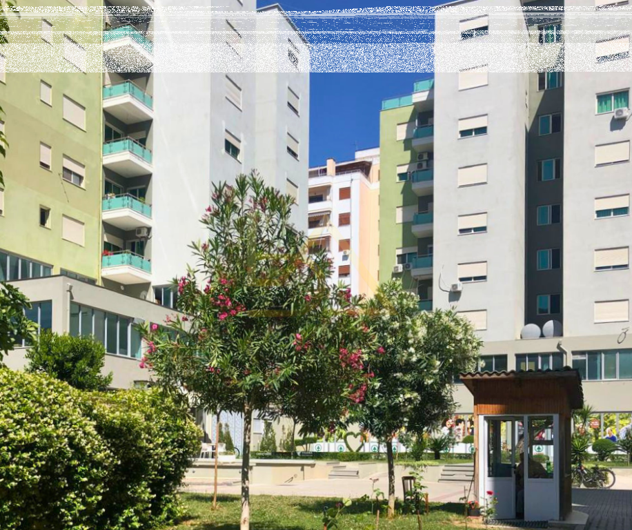 Garage in vendita – Vlora, Via Pavarësia