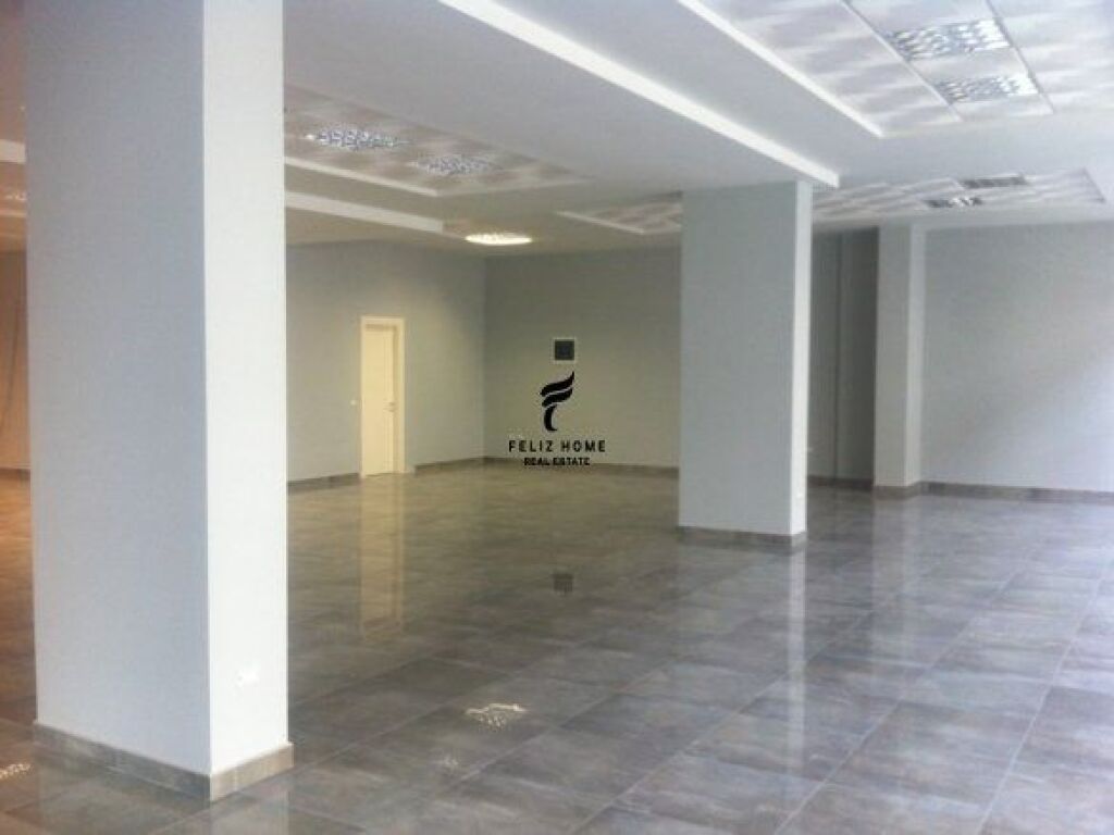 NEGOZIO IN AFFITTO 415 M2 SELVIA 480.000 LEKE FH-69072