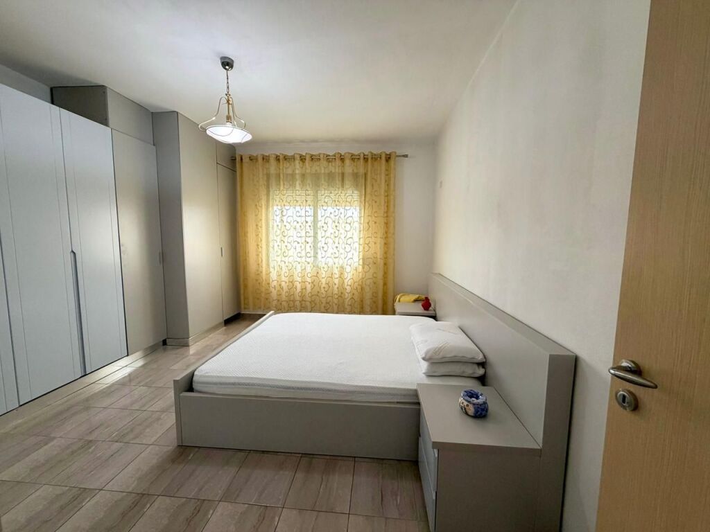 Apartament 2+1 me Qera Afatgjate - Transballkanike, Vlore