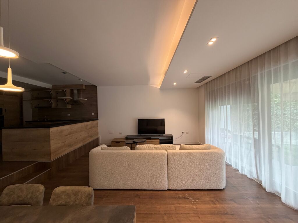 3-storey villa for rent in Mullet near "OKO" Farm