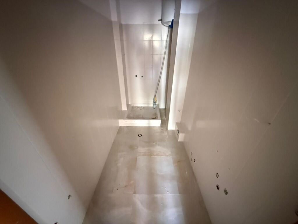 Vendesi in vendita 1+1 a Hekurudha, Spiaggia di Durazzo