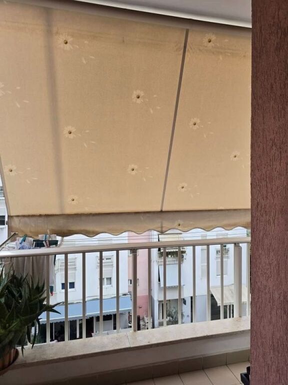 Apartament 2+1 me qera tek Kontakti tek Ish Parku