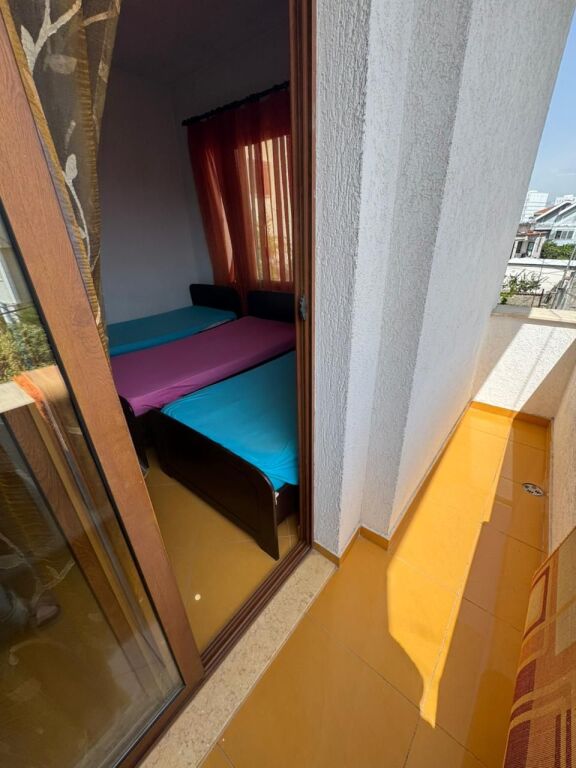 Jepet me Qira Apartament 1+1 – 21 Dhjetori ( Afer inxhinierise ) !