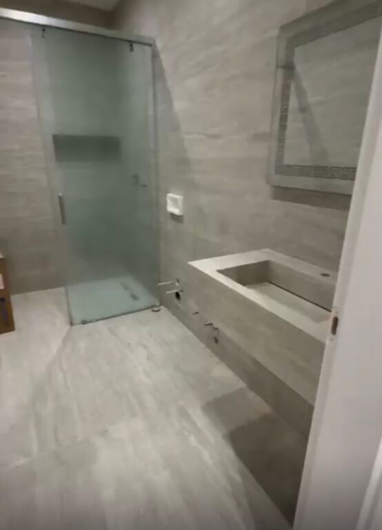 Apartament 2+1 per qira te Liqeni