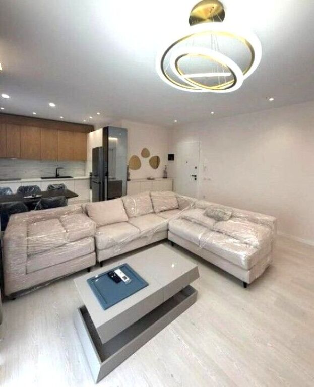 🏡 Jepet me qira apartament 1+1 + 2 poste parkimi – Xhamllik