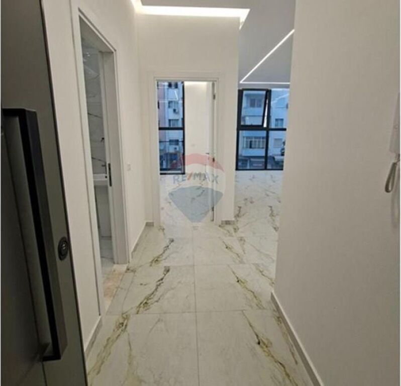 Ufficio - In Affitto - Viale Migjeni, Tirana