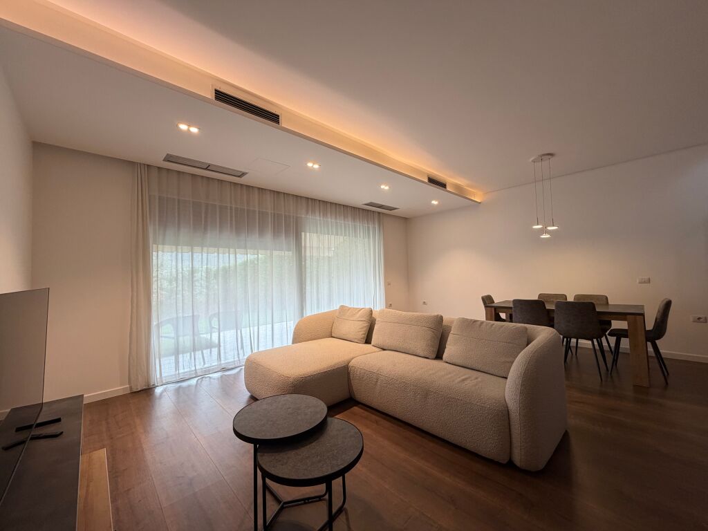 3-storey villa for rent in Mullet near "OKO" Farm