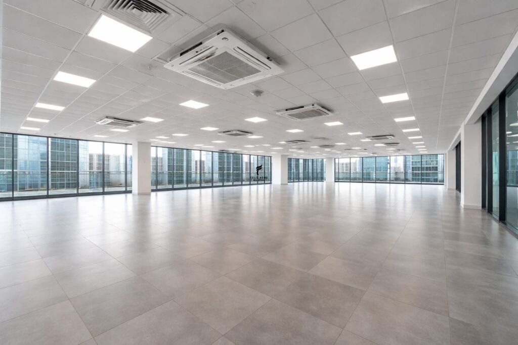 UFFICIO IN AFFITTO 890 M2 LAPRAKE 900.000 LEKE  FH-69134