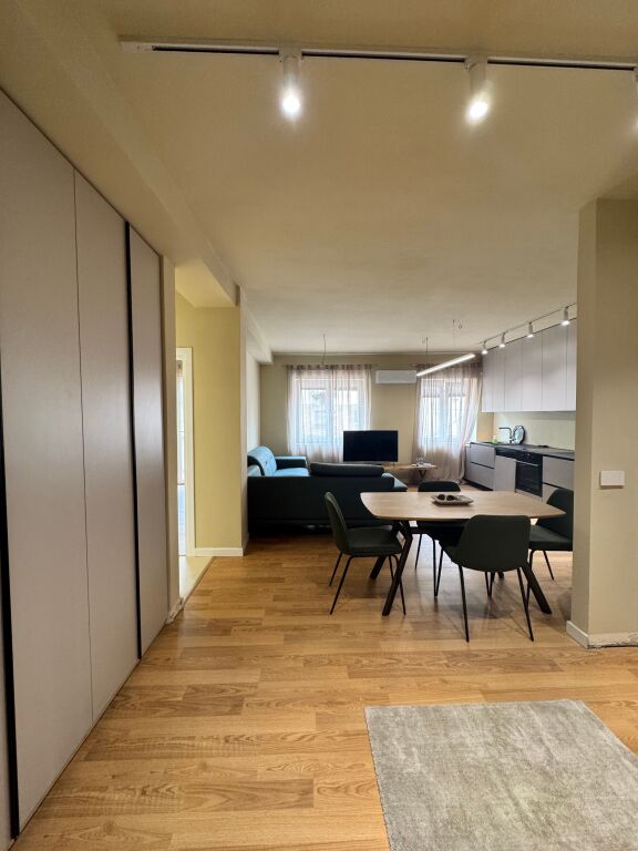 Apartament 2+1 Qera - Rruga e Durresit; Tirane