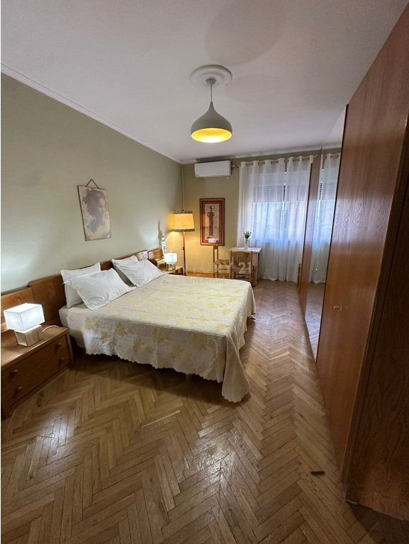 Apartment 1+1 for rent at Tregu Çam, opposite the Bank of Albania.