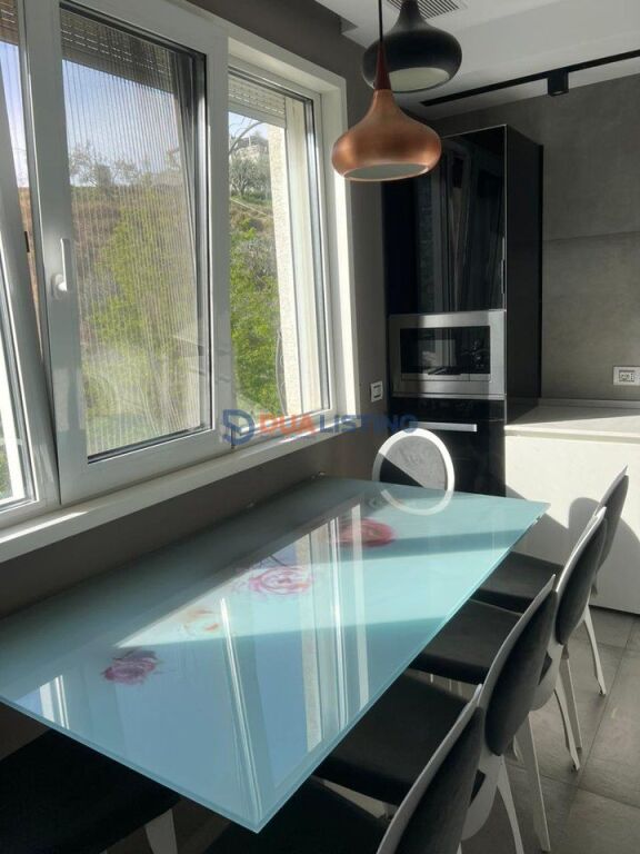 Duplex di lusso in affitto – Kodra e Diellit!
