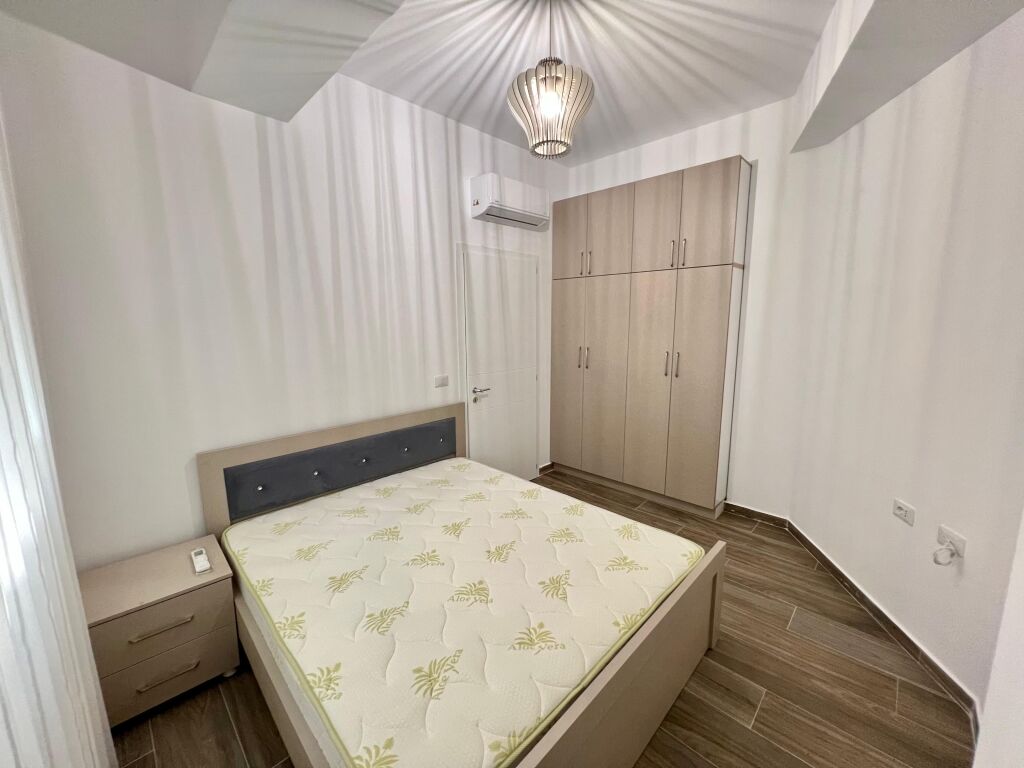 📣 QERA Apartament 2+1 🛣️ Rruga e "Dibres" ✨  🏢 Ndertim i Ri 🪜 Kati 6 , Me Ashensor 🛋️ Arreduar Ne Menyre Bashkekohore  💶 Cmimi 650 Euro