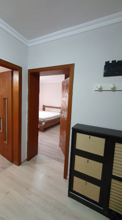 🏡 APARTAMENT 1+1 ME QIRA – MYSLYM SHYRI