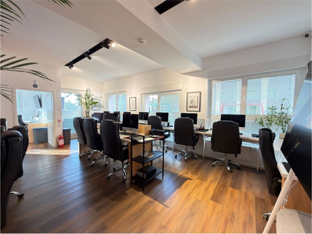 Prime Office Space | 200 m² for Sale Mangalem21! Price 500,000 €