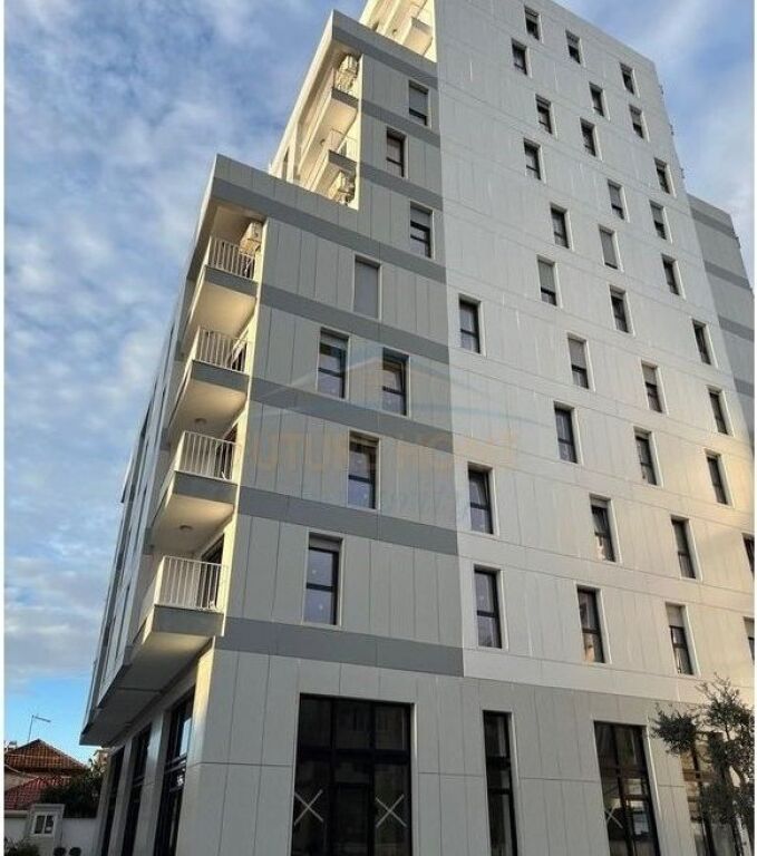 In vendita, Appartamento 2+1+2, Xhamlliku, Tirana.