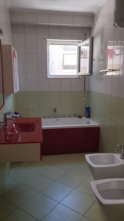 2+1,arredato al complesso panorama stazione treno,700 euro