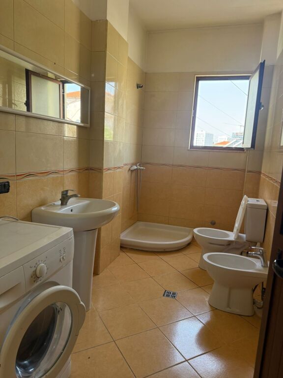 Apartament 1+1 me qera tek Inxhinieria e Ndertimit