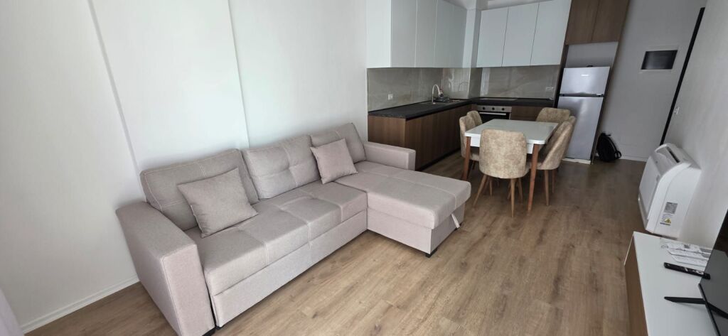 Apartament 2+1 me qira Univers City