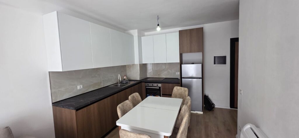 Apartament 2+1 me qira Univers City