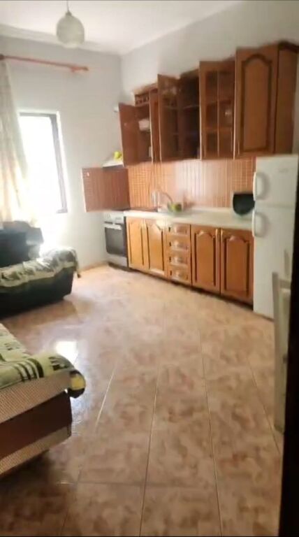 APARTAMENT 1+1. 40000 LEKE.21 DHJETORI.