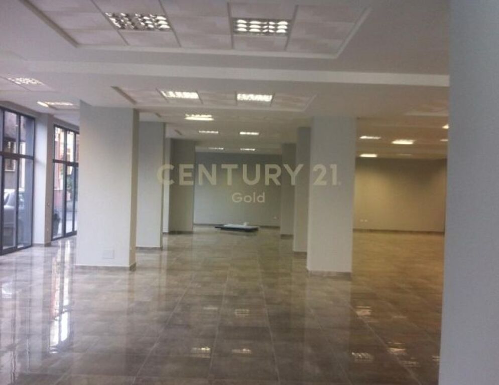 COMMERCIAL SPACE (OFFICE) FOR RENT