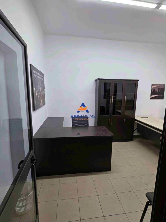 UFFICIO IN AFFITTO 24M2 "VIALE BAJRAM CURRI" 50.000 LEKE
