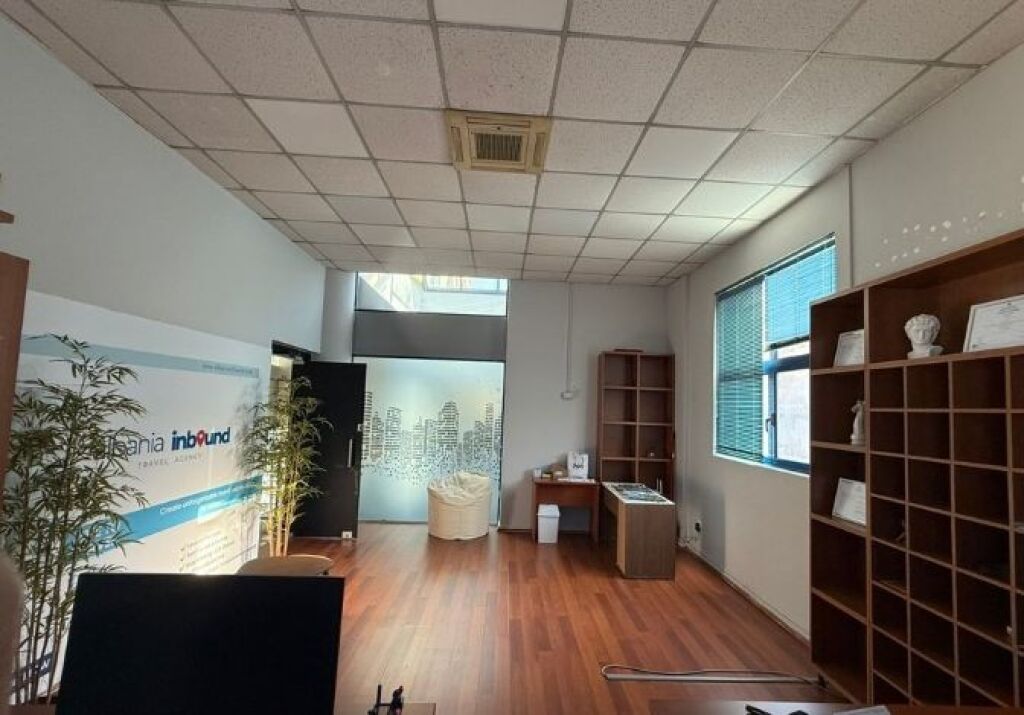 Ufficio Open Space in Affitto
