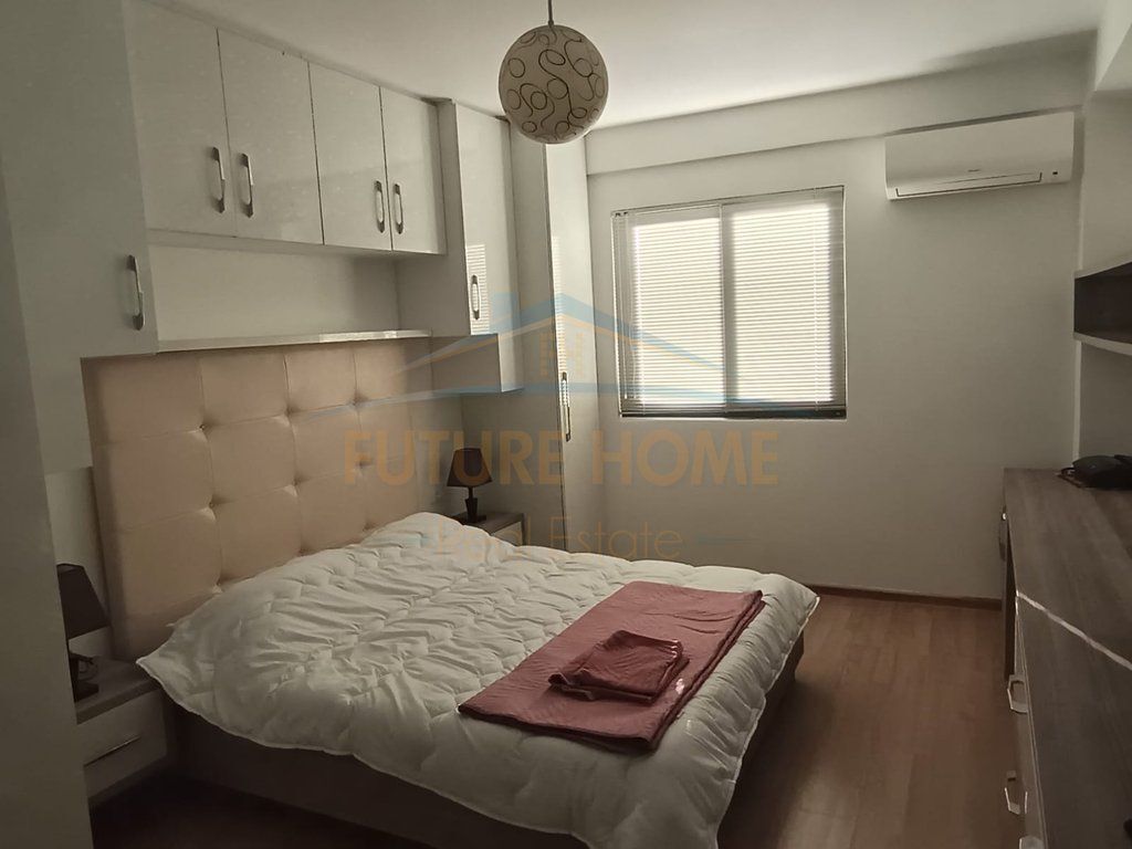 Qera, Apartament 4+1+2 , Rruga Mine Peza, Tiranë
