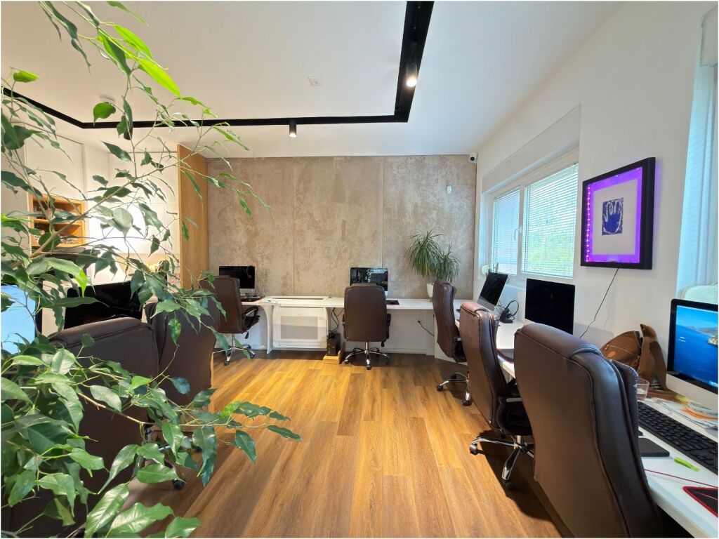Prime Office Space | 200 m² for Sale Mangalem21! Price 500,000 €