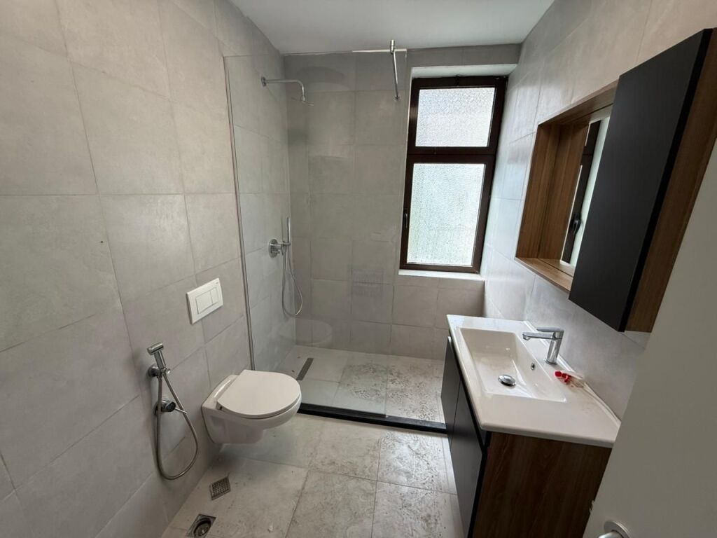 📣 OFFICE Space for RENT (Type 3+1+2) 📍 Ali Dem ✨ 💶 Price 70,000 Leke/Month (Net)