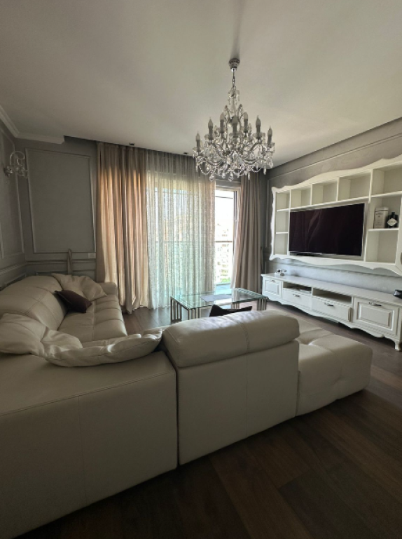 💎 LUX LIVING | APARTAMENT 2+1+2 ME QIRA – AMBASSADOR 3  📍