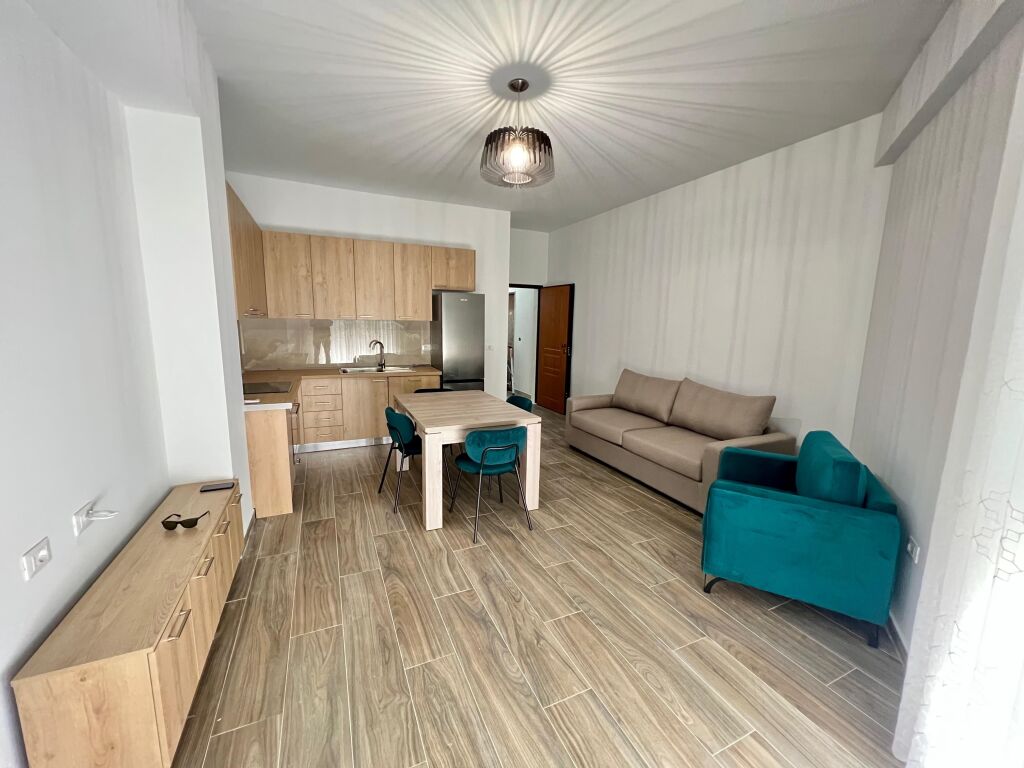 Apartament me qera 2+1 Rruga e dibres