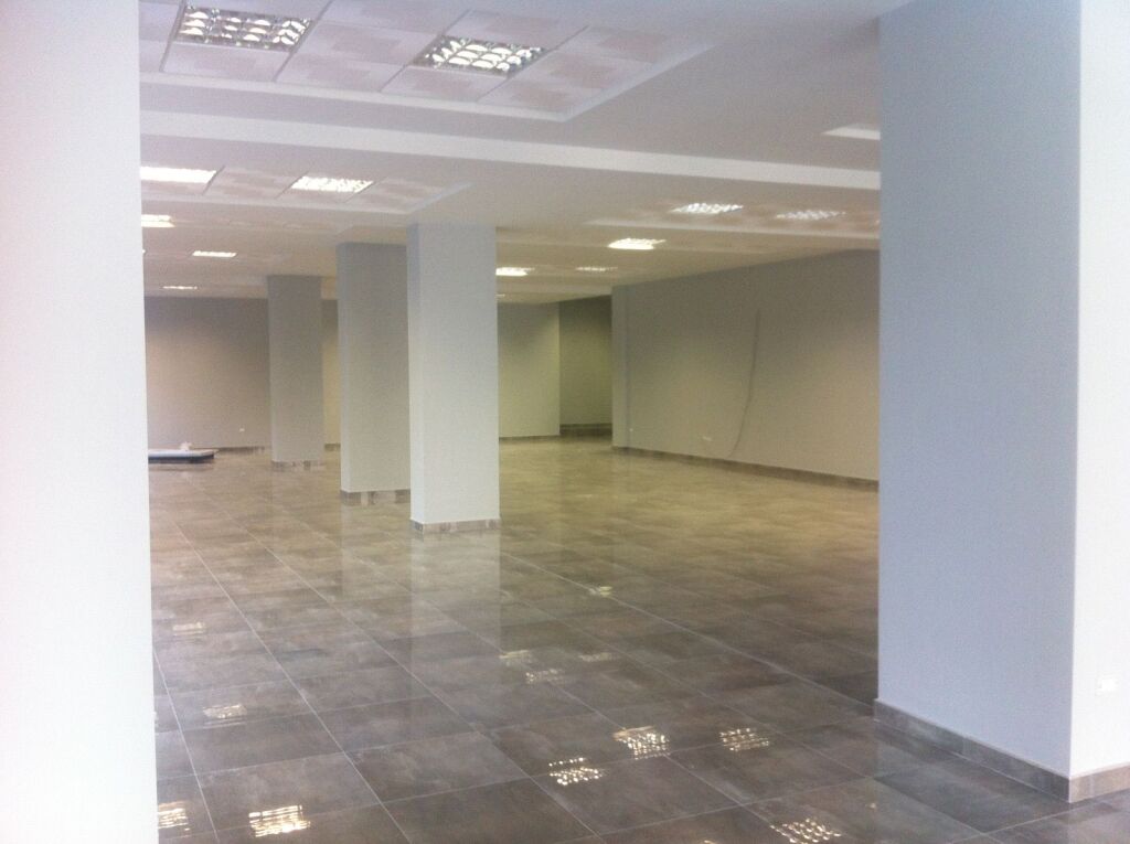 Dyqan per qera te Selvia 412 m2