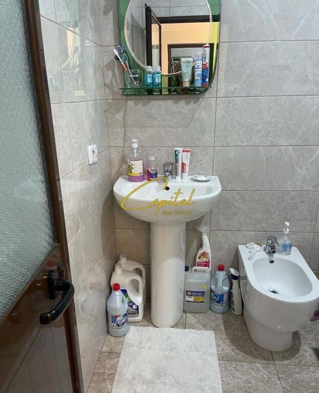 APARTAMENT ME QIRA 1+1 VASIL SHANTO 50.000 LEKE