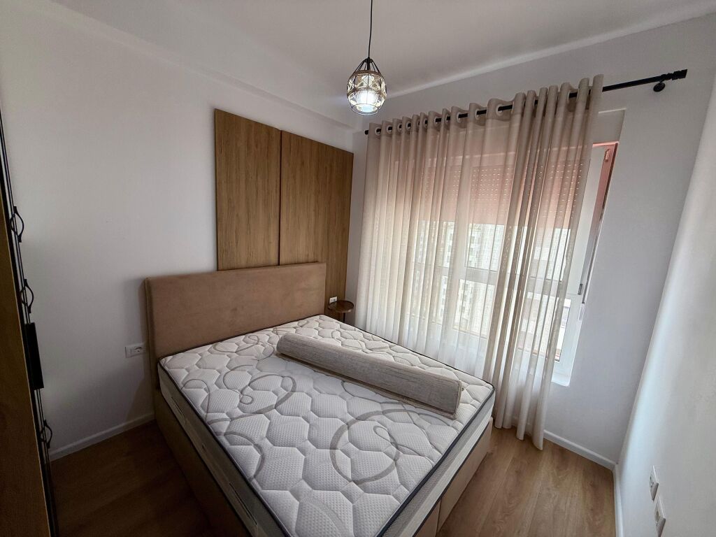 📣 QERA SUPER Apartament 1+1 📍 Kompleksi Kadiu, Ali Dem ✨   🏢 Ndertim i Ri  🛋️ Arreduar Me Arkitekt Ne Menyre Bashkekohore  ✅ I Pa Banuar Me Pare   💶 Cmimi 45.000 Leke/Muaj