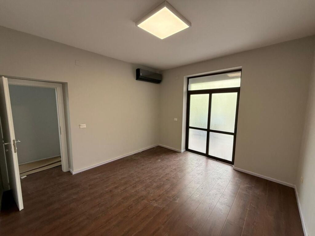 📣 OFFICE Space for RENT (Type 3+1+2) 📍 Ali Dem ✨ 💶 Price 70,000 Leke/Month (Net)