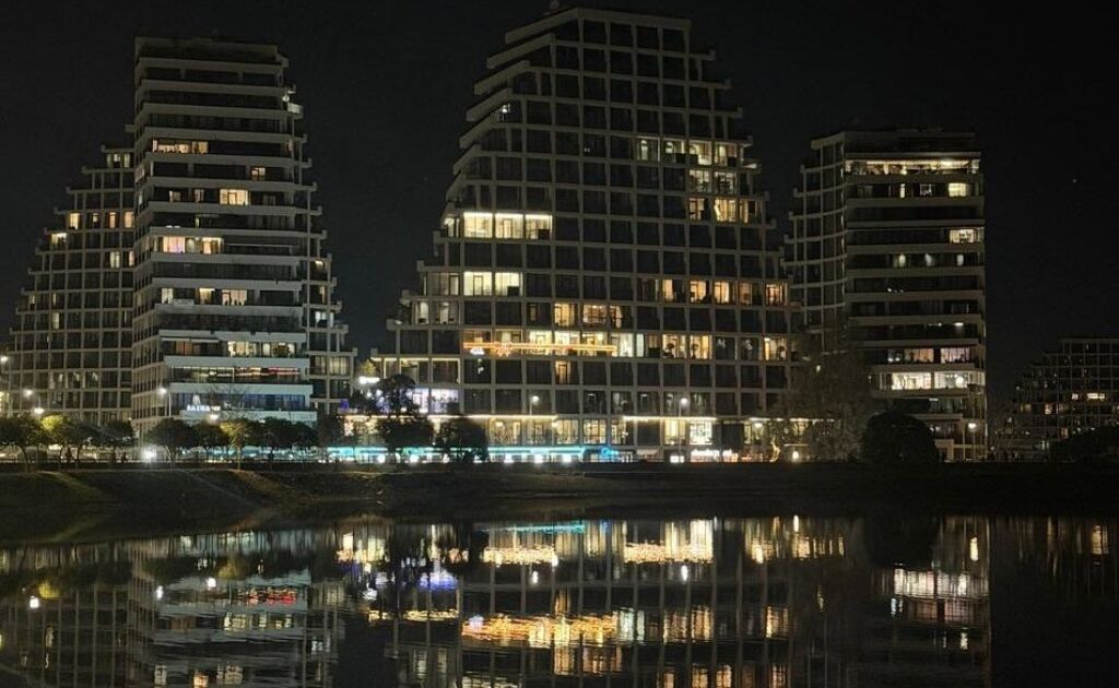 APPARTAMENTO 3+1+2+2 POSTI AUTO PRESSO LAKE VIEW