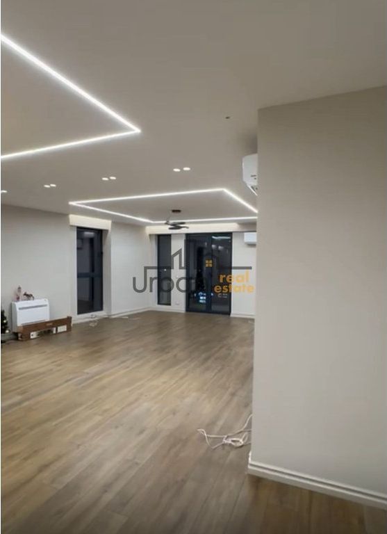 Affitto, Spazio Commerciale, Vicino al Centro, Tirana - 4500€ | 240 m²
