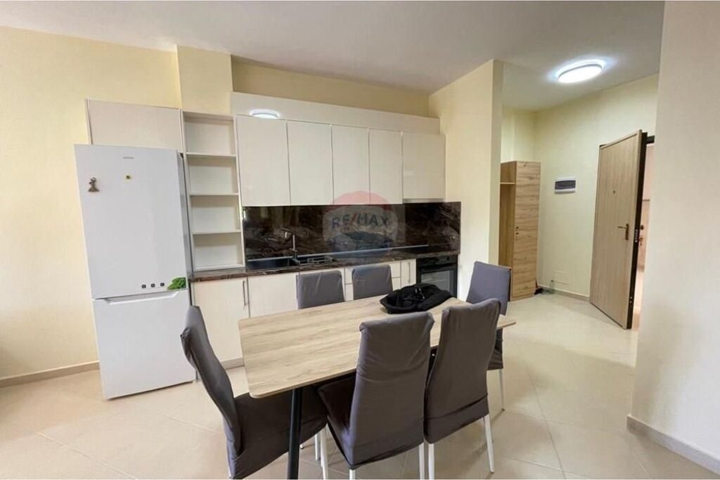 🌊 APARTAMENT 2+1 ME QIRA – UJI I FTOHTË, VLORË