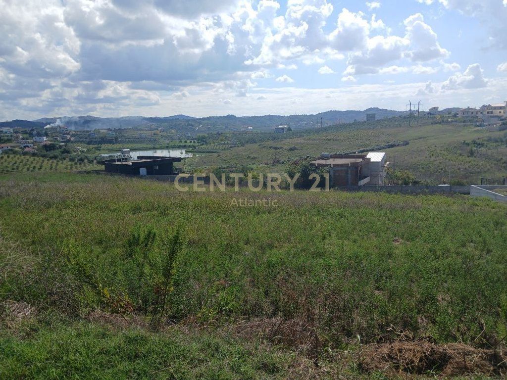TERRENO CON VISTA LAGO IN VENDITA AD ARAPAJ 4319M2