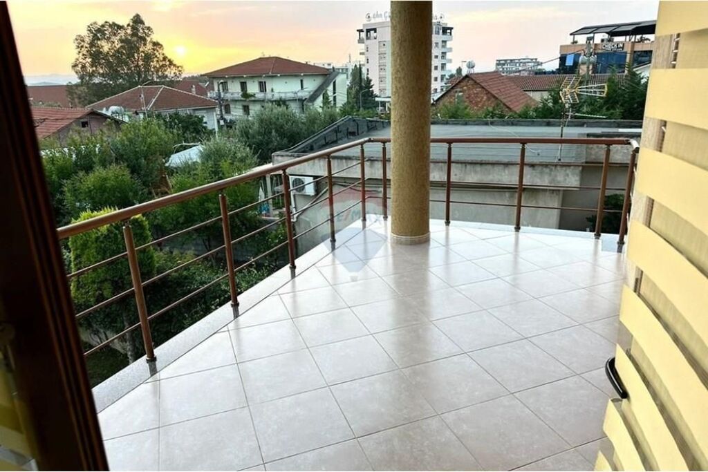 Villa - In Vendita - Istituto, Kamëz(ID: 530491004-173)