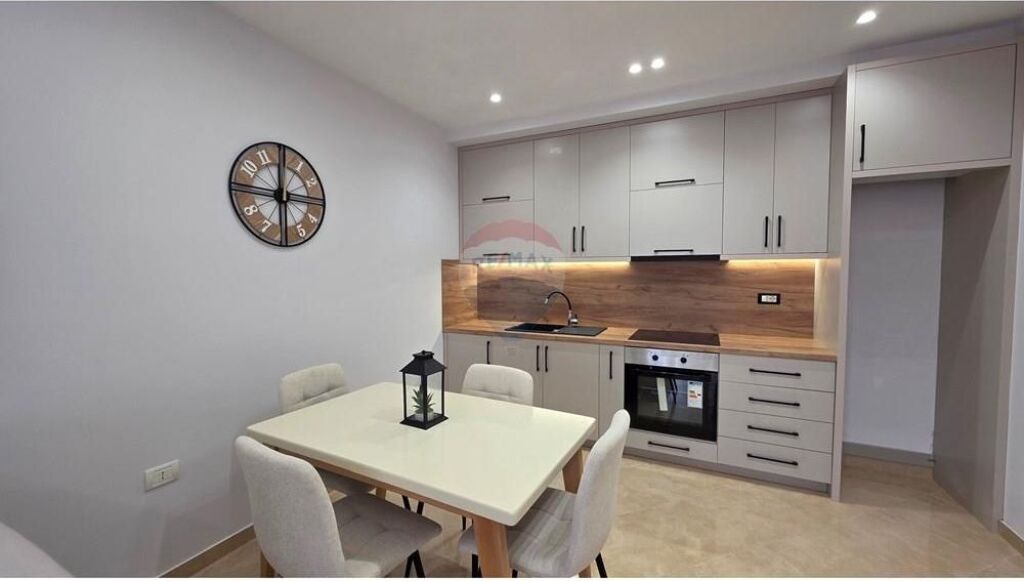 🏡 Apartament 1+1 për Shitje – Ujë i Ftohtë, Vlorë 🌊✨