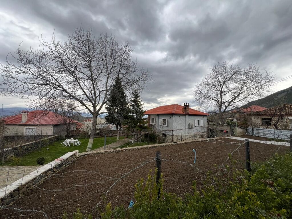 In vendita, Casa Privata su 2 Piani, Boboshticë-Korçë.