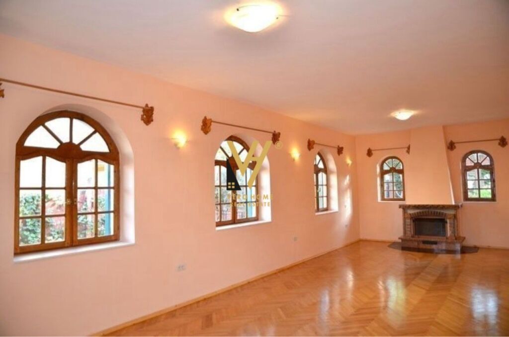 JEPET VILE 4-KATESHE ME QIRA TE RRUGA MIHAL GRAMENO 1.500 EURO
