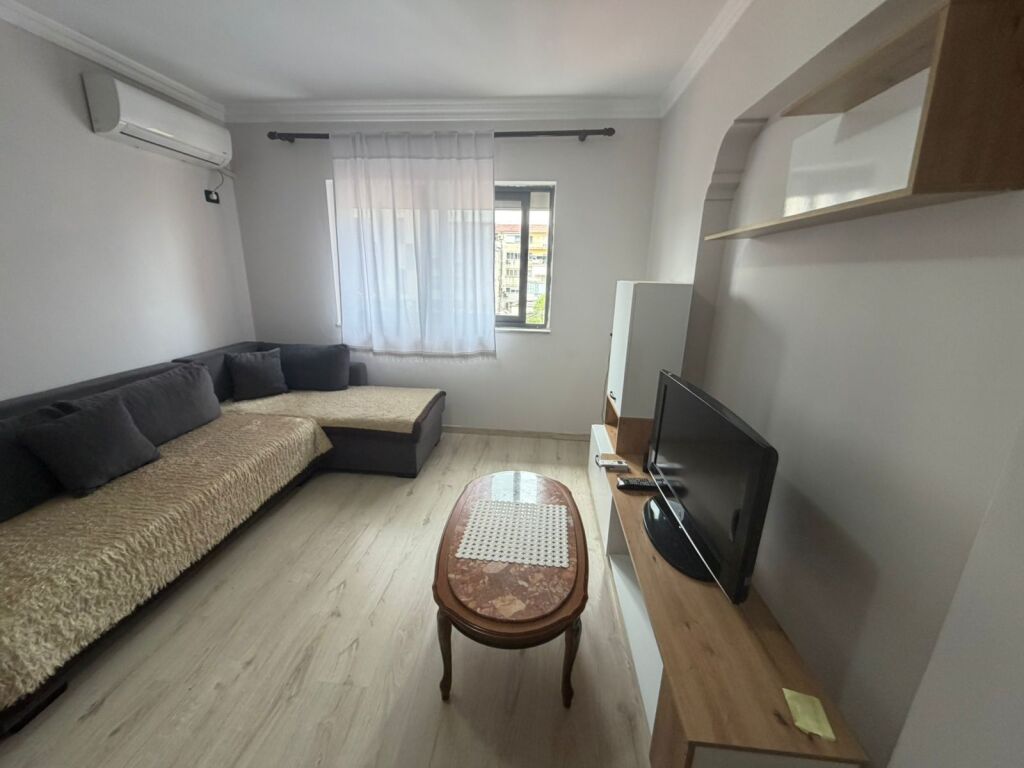 Appartamento in affitto 1+1 - 📍Via Myslym Shyri (Dietro Kastrati)