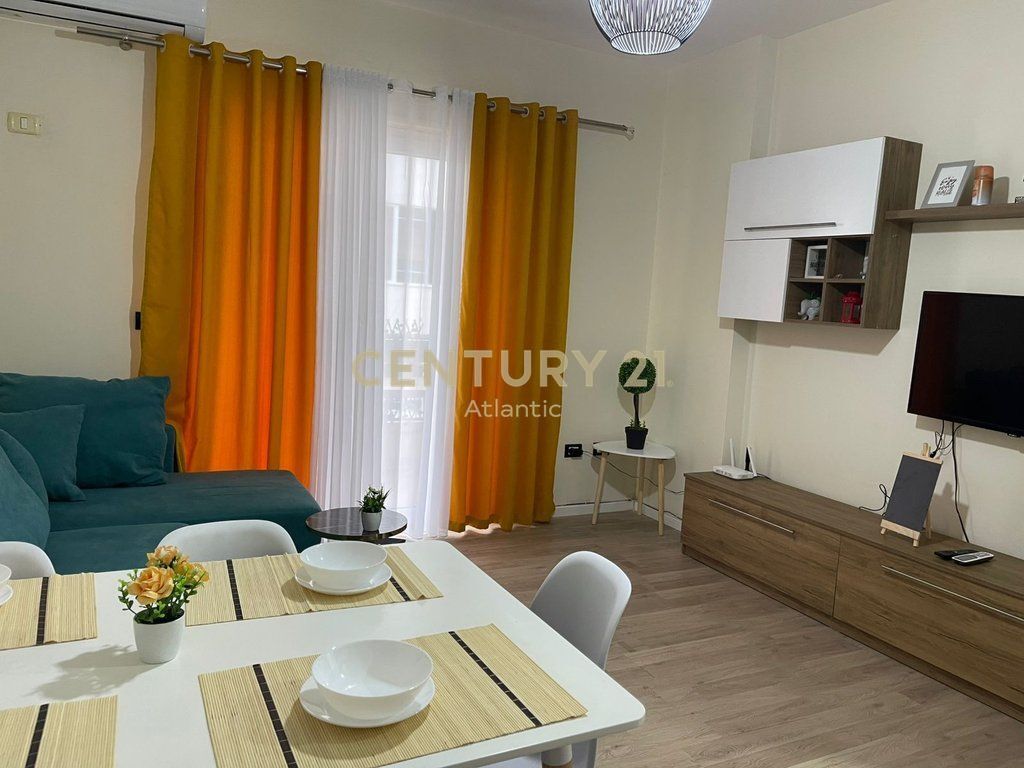 APPARTAMENTO IN AFFITTO A 30 METRI DAL MARE VICINO ALL'HOTEL ADRIATIK, SPIAGGIA DI DURRËS.