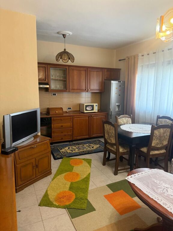 🏠Affittasi appartamento 2+1  📍 Indirizzo: Ish Profarma💰 Prezzo: 40.000 lek/mese